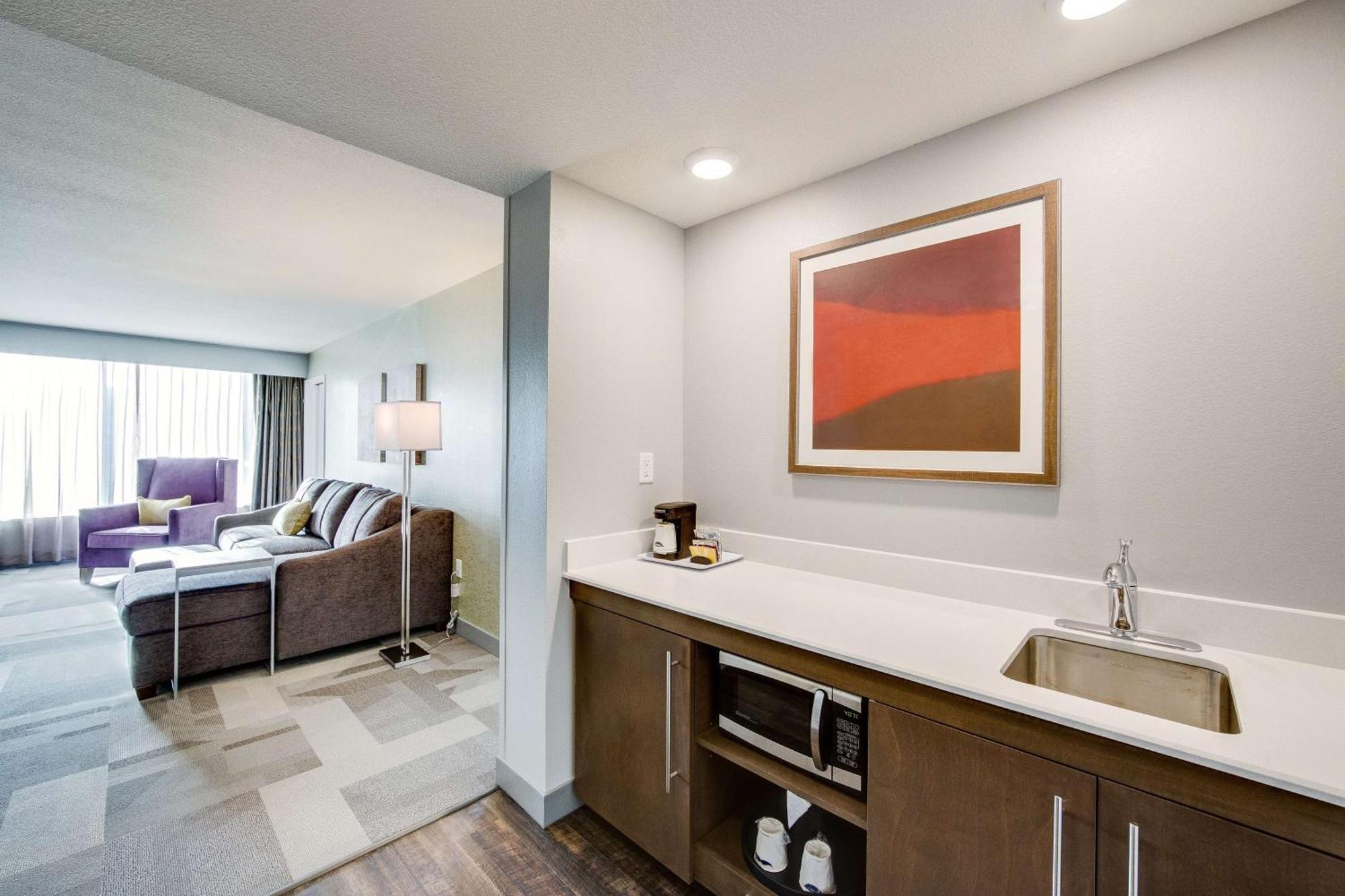 Hampton & Downtown Hotel Fort Worth